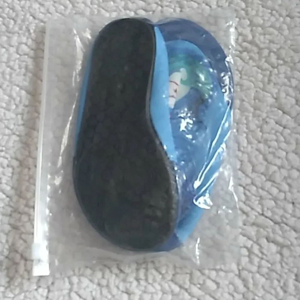 NWT kids water shoes